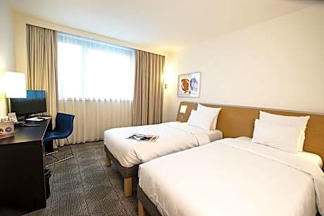 Standard Room with twin beds