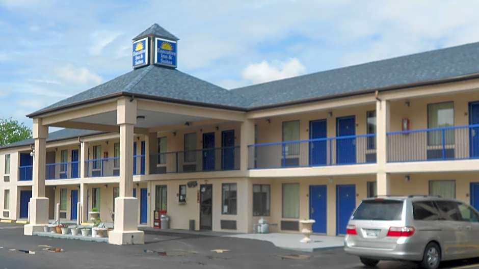 Executive Inn & Suites - Covington