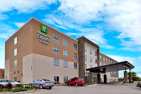 Holiday Inn Express & Suites - Marshalltown By IHG