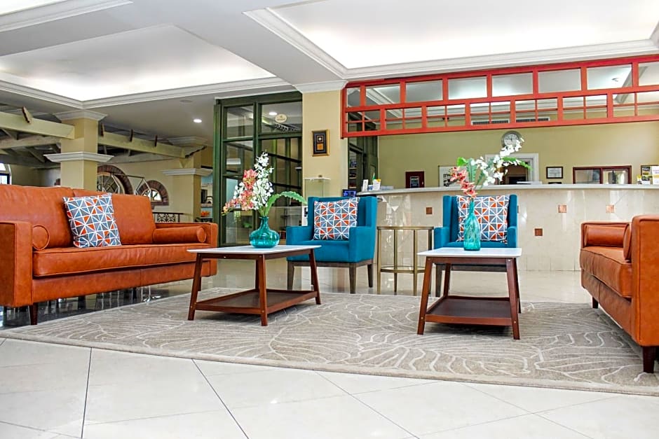 The Knutsford Court Hotel