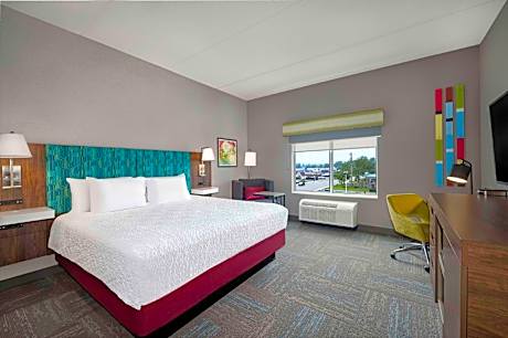 1 King W/Microwv/Fridge