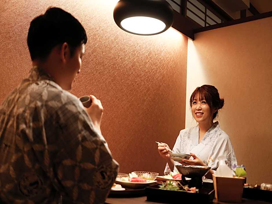 Ryokan Asukasou at the entrancne of Nara park