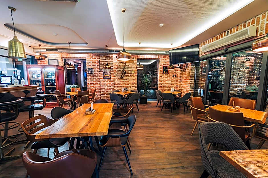 Urbanista Hotel & Bar