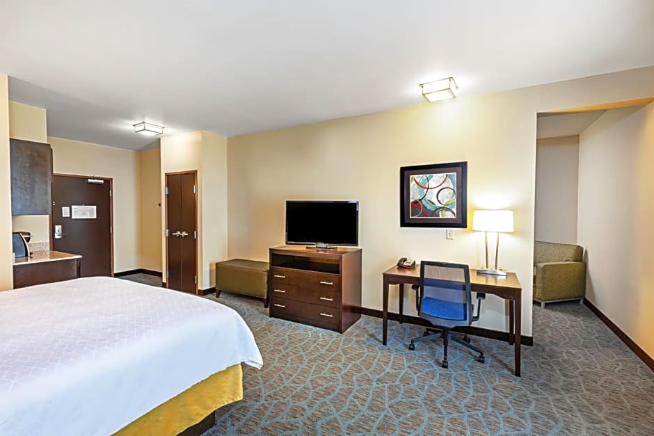 Holiday Inn Express Hotel & Suites Floresville, an IHG Hotel
