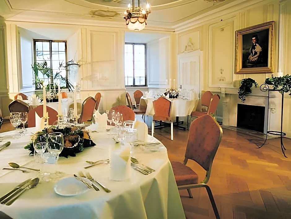Hotel Schloss Edesheim