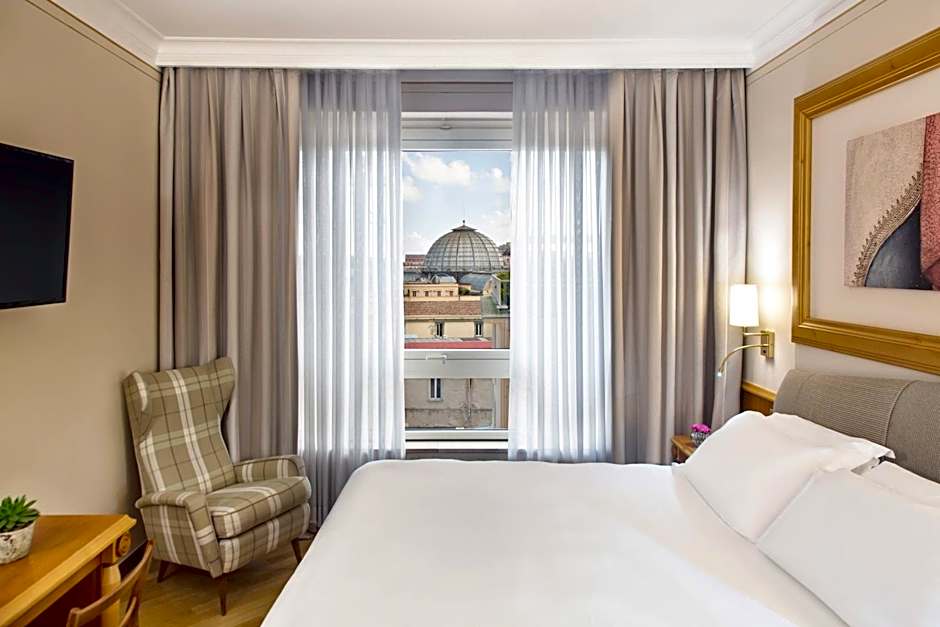 Renaissance Naples Hotel Mediterraneo