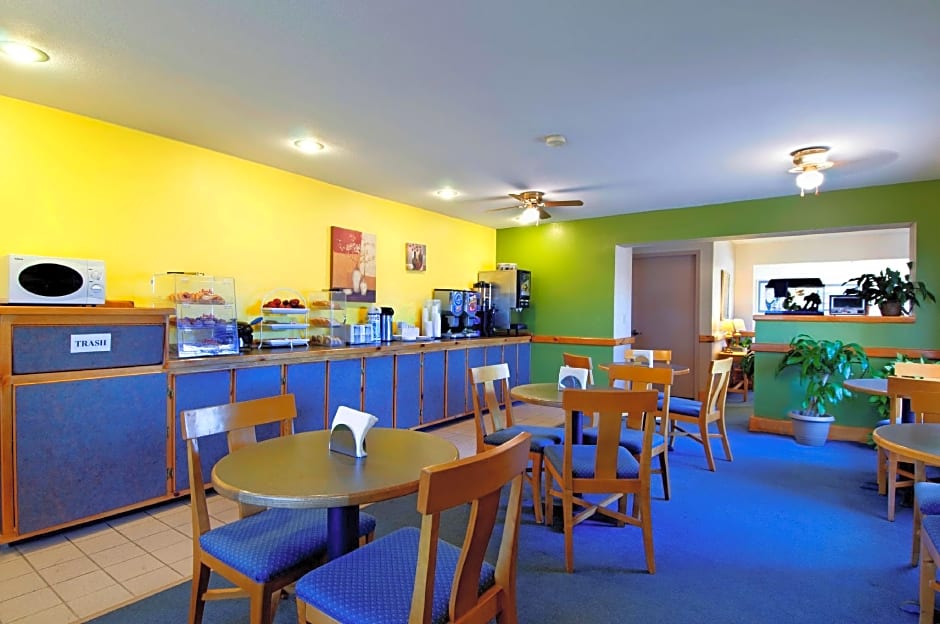 Americas Best Value Inn - Garden City