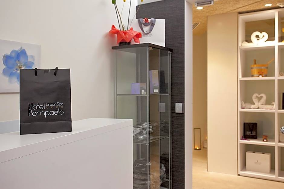 Hotel Pompaelo Plaza del Ayuntamiento & Spa