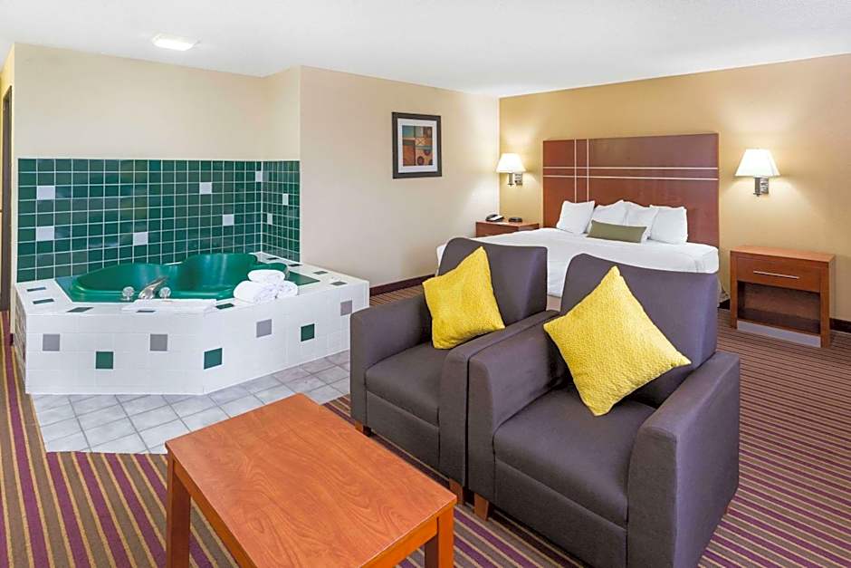 Baymont by Wyndham Bowling Green