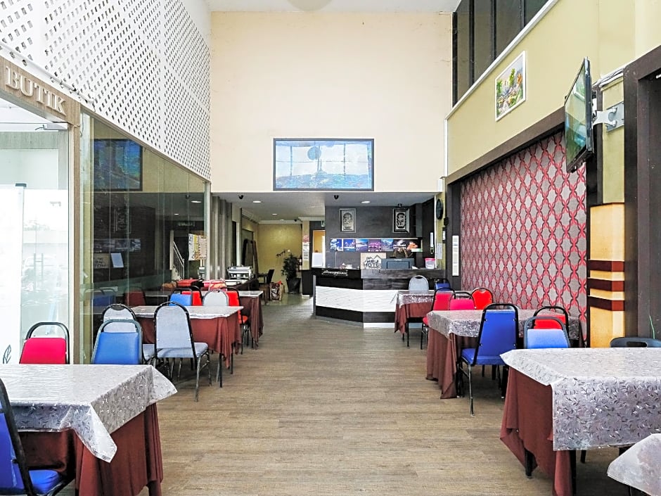 OYO 717 Mr J Hotel Wakaf Che Yeh 2