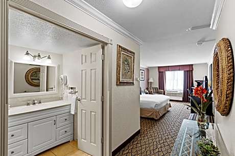 Junior Suite King Bedroom