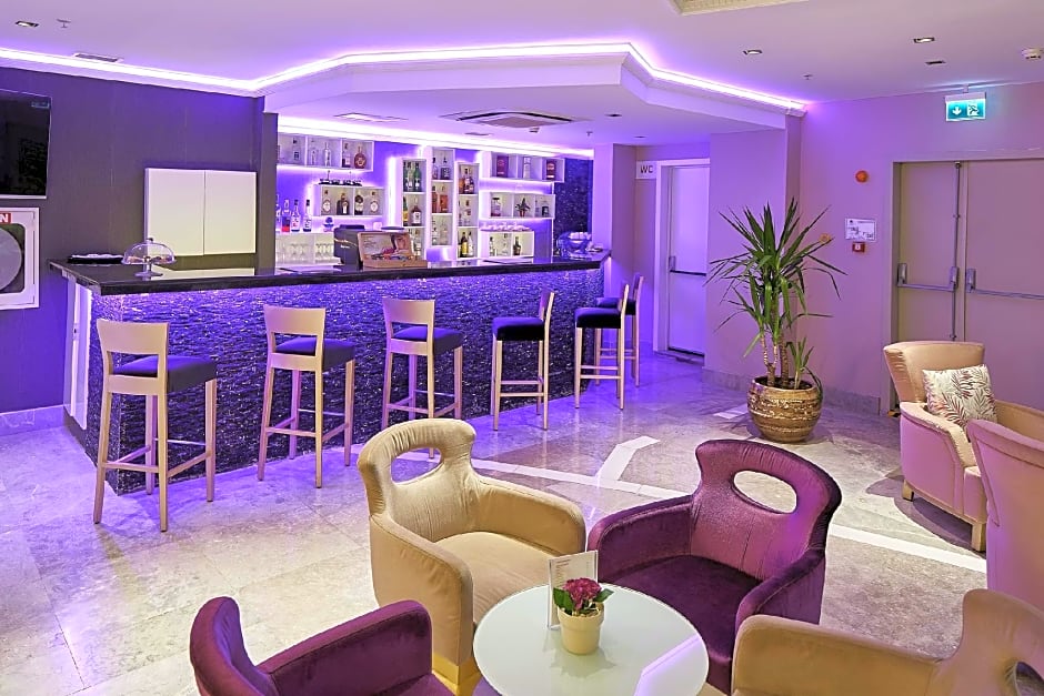 DoubleTree By Hilton Hotel Izmir - Alsancak