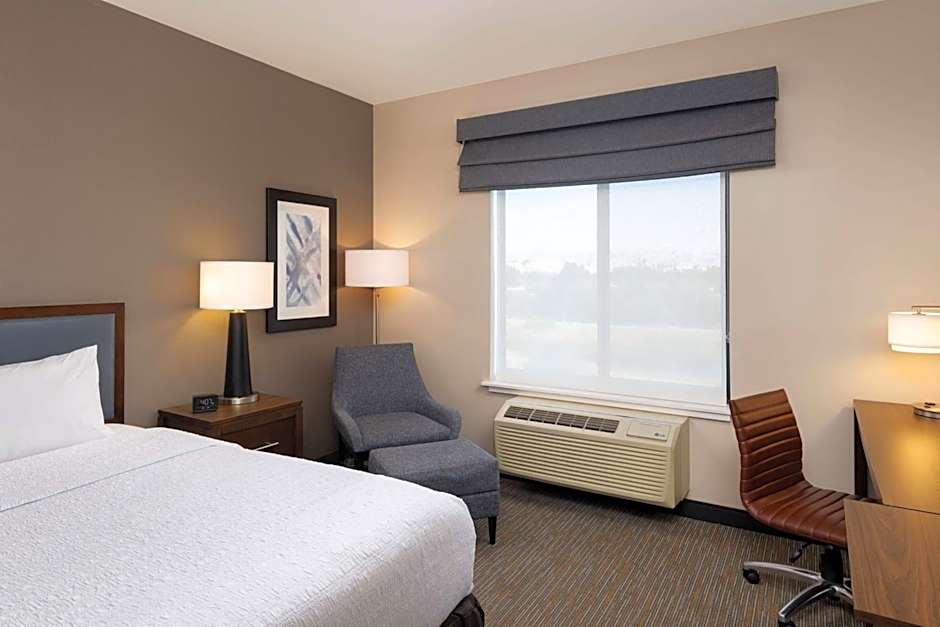Hampton Inn By Hilton San Jose Cherry Ave, CA
