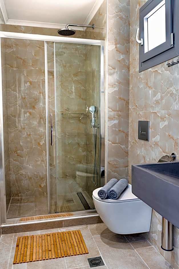 THALASSIA LUXURY APARTMENTS