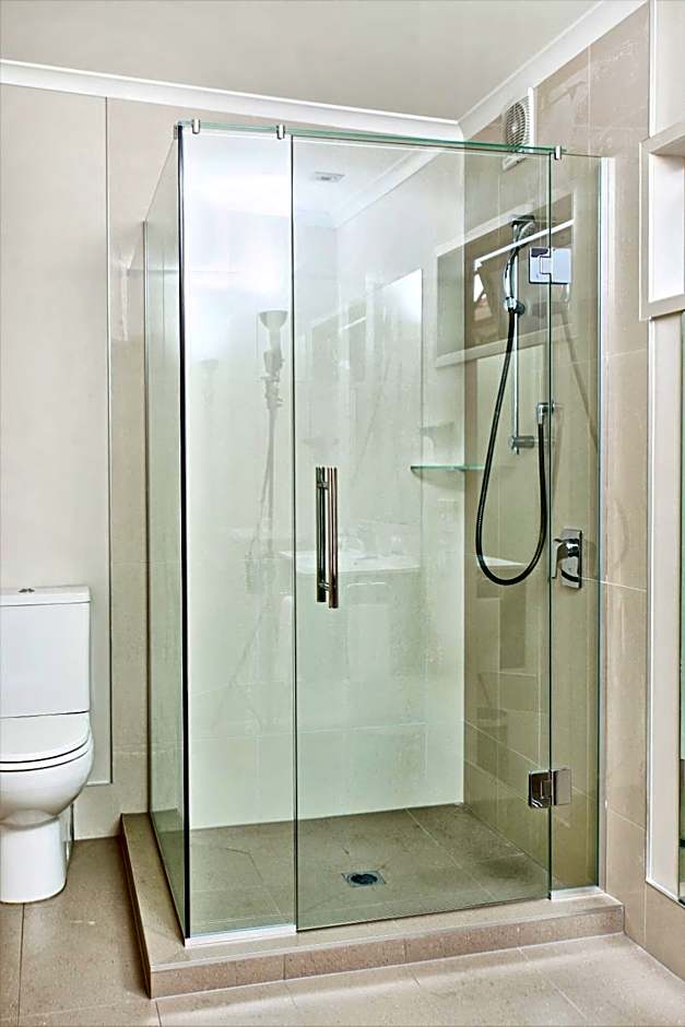 37 The Landing Motel