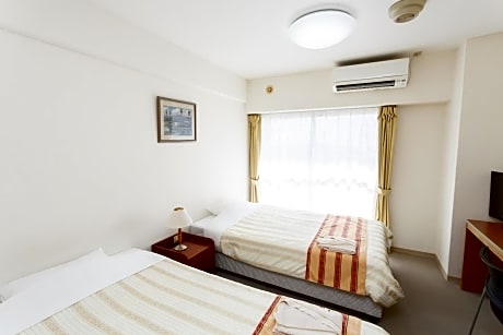 Twin Room - Non-Smoking