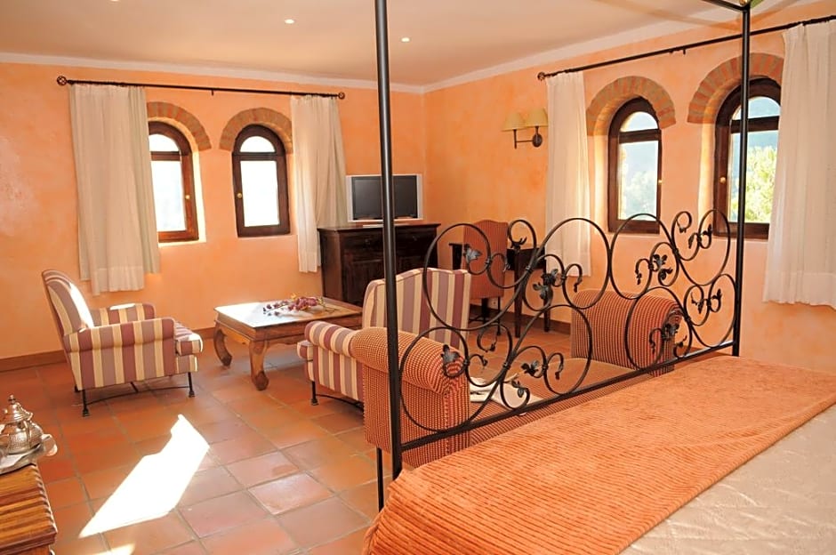 La Figuerola Hotel & Restaurant