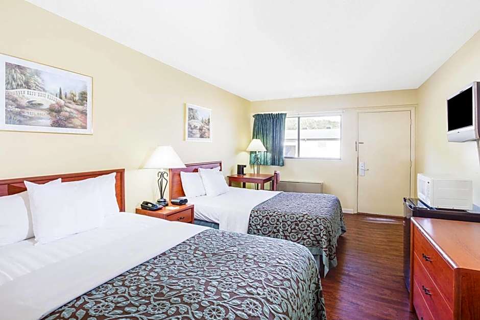 Days Inn by Wyndham Athens