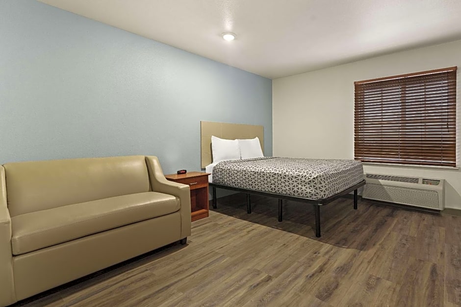 WoodSpring Suites Greenville Central I-85