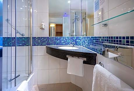 Standard Double Room with Sofa Bed and Free Hot Breakfast