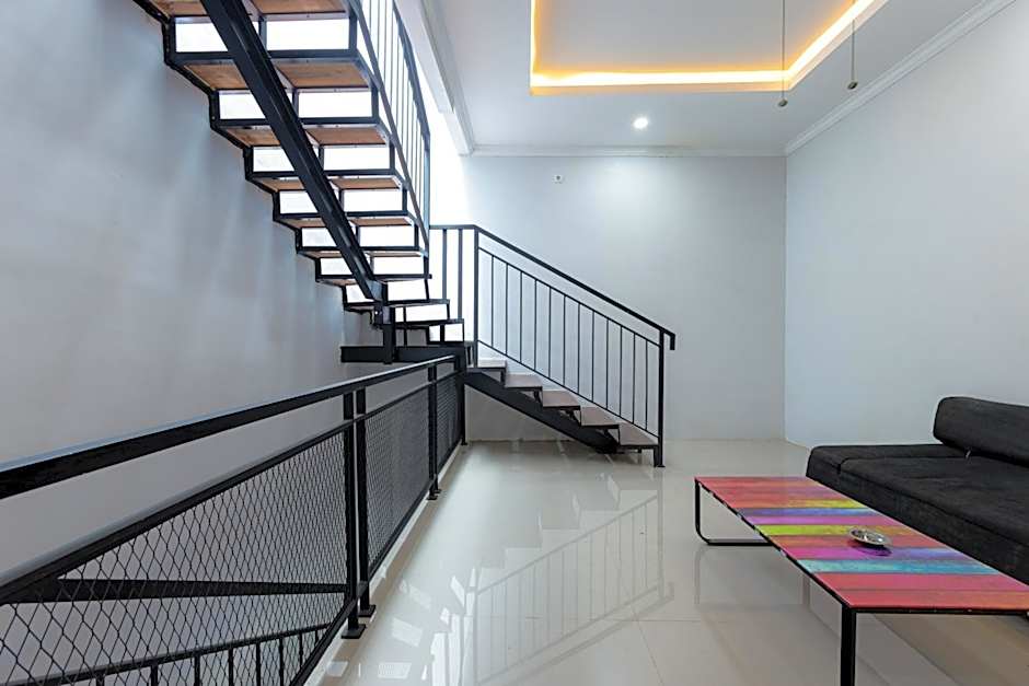 D Twinz House Syariah Redpartner