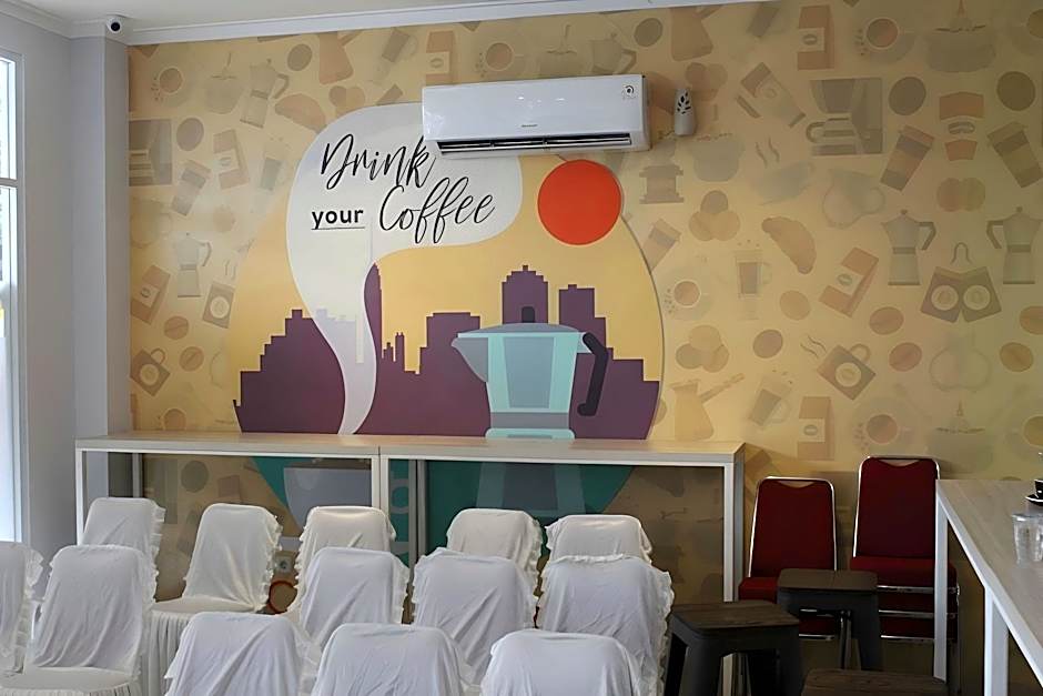 Central Front One Inn Jakarta Airport