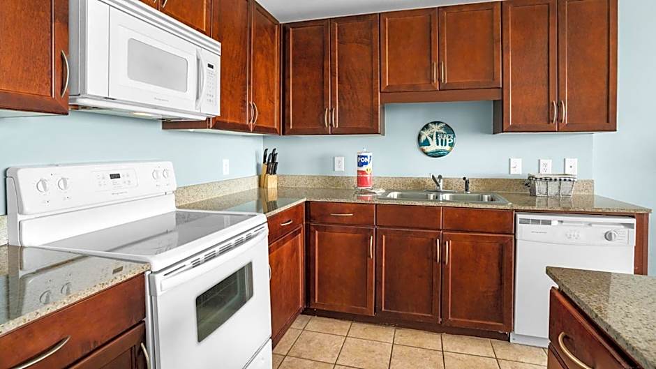 Laketown Wharf 1037