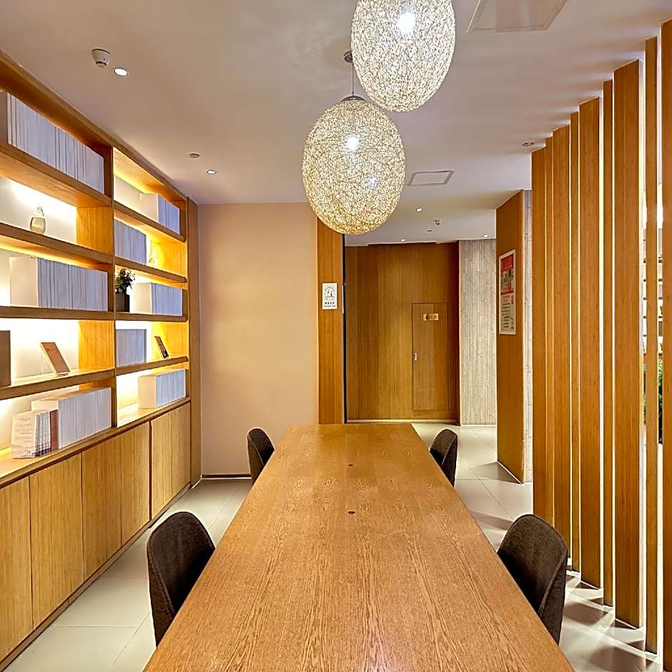 Ji Hotel Yangzhou Wenchang – Yangzhou, VA
