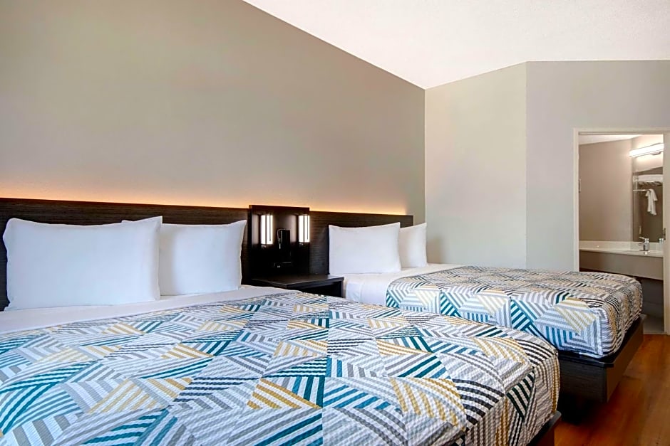 Motel 6-San Antonio, TX - South
