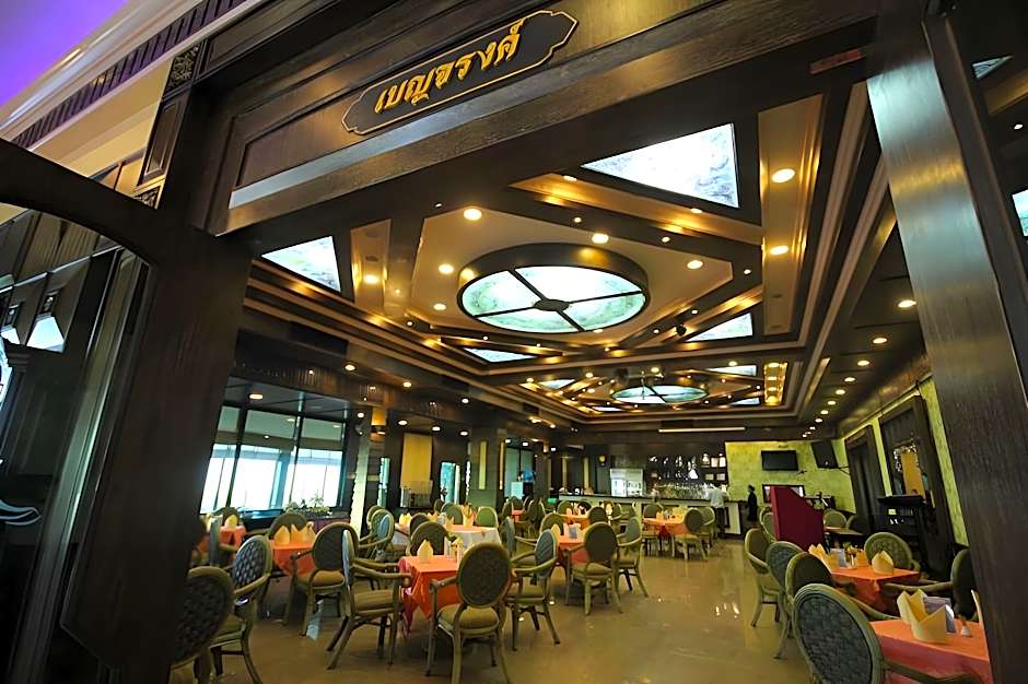 Ruean Phae Royal Park Phitsanulok