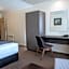 West Plaza Hotel