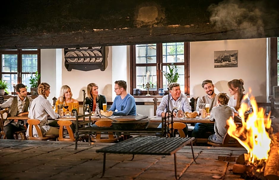 JUFA Hotel Schloss Röthelstein