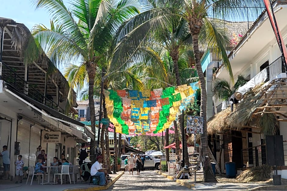 Sayulita Central Hotel