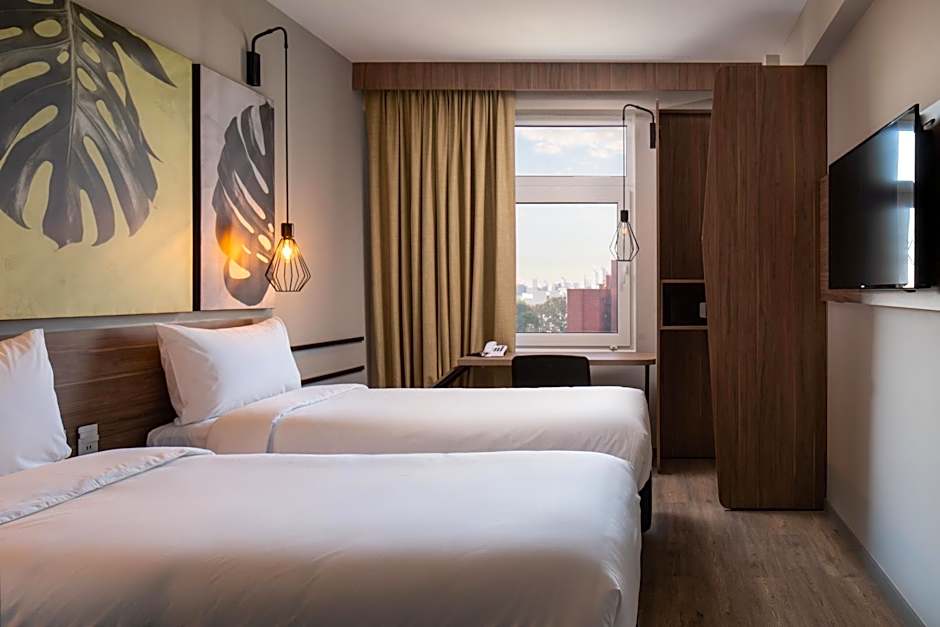 ibis Santa Cruz de la Sierra