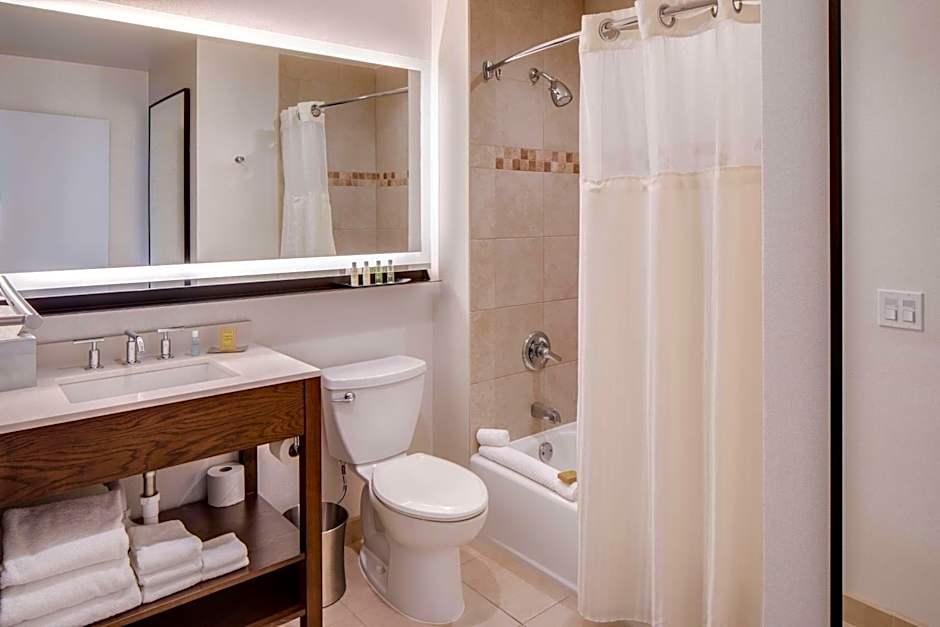 DoubleTree By Hilton Hotel Jersey City