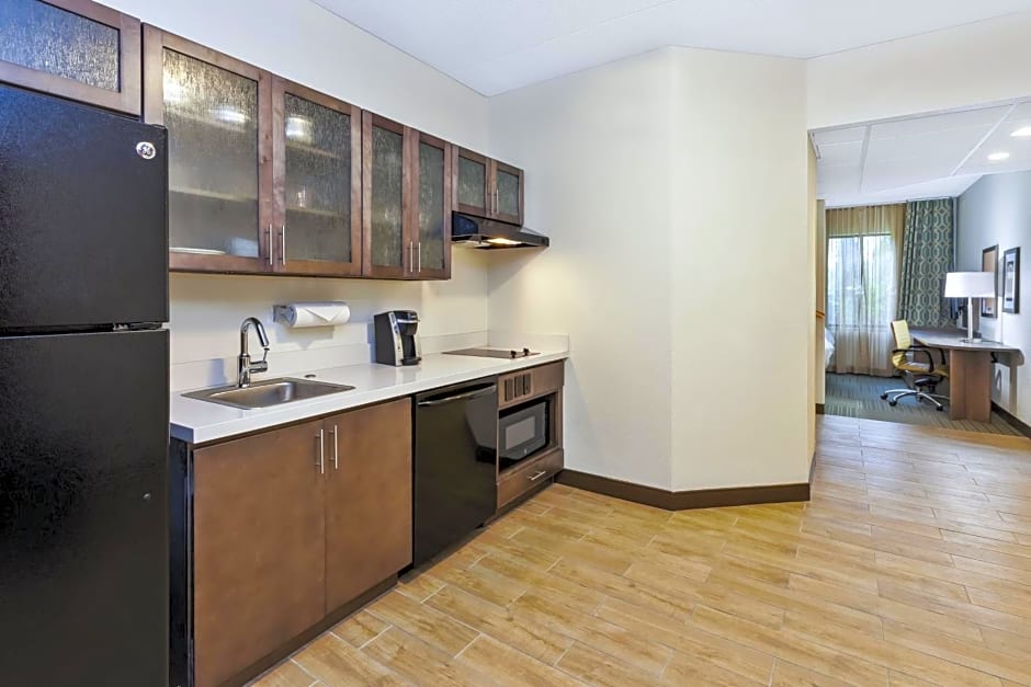 Candlewood Suites Grand Rapids Airport By IHG