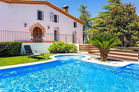 Masia Can Canyes & Spa