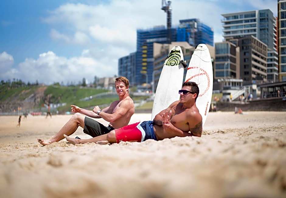 Newcastle Beach YHA Hostel