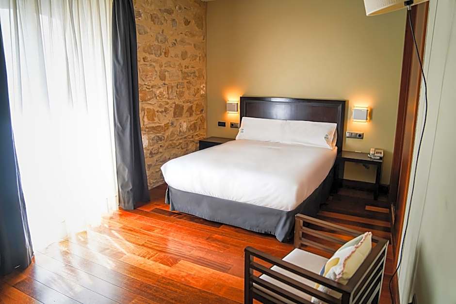 Hotel Baeza Monumental by eme hoteles