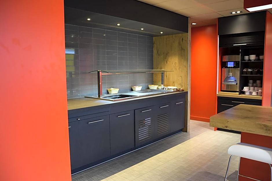 ibis Saint-Denis Stade Ouest