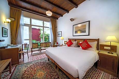 Suite with Garden View