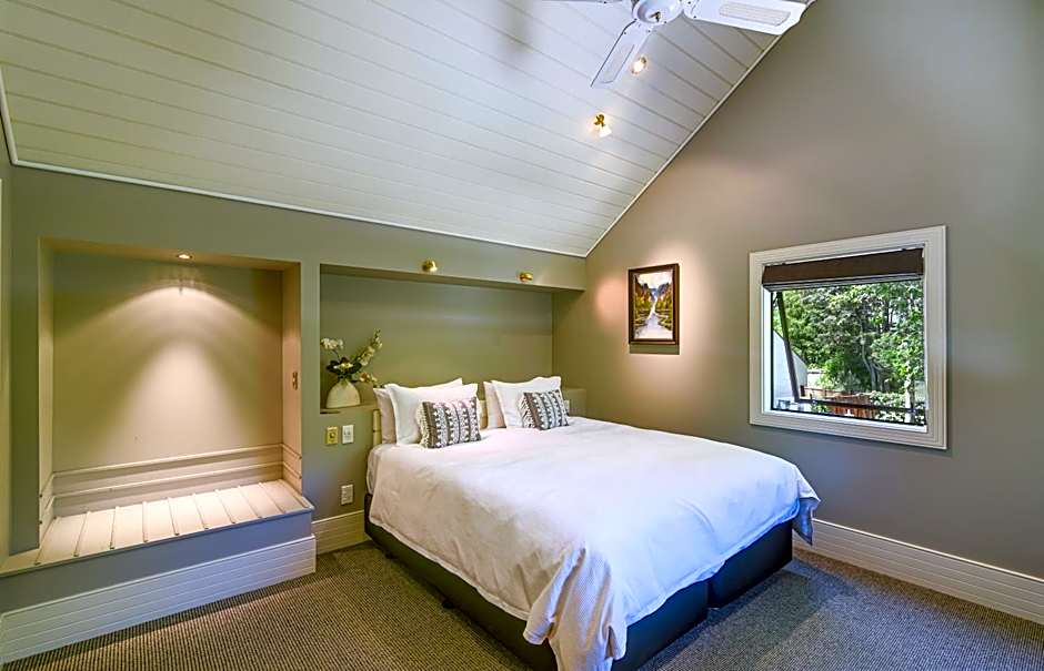 Manata Homestead & Lodge