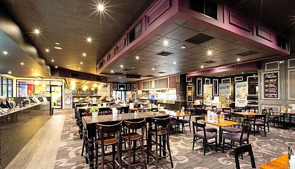 Nightcap at Skyways Hotel