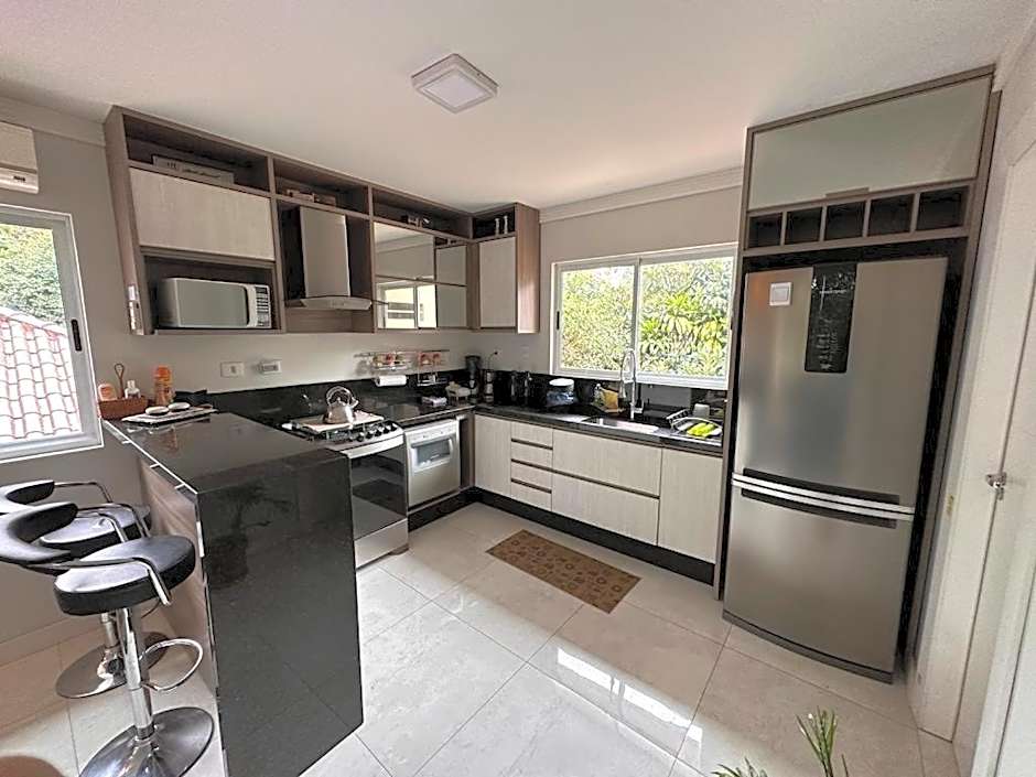 Charming Home 2 min. from Barigui Park