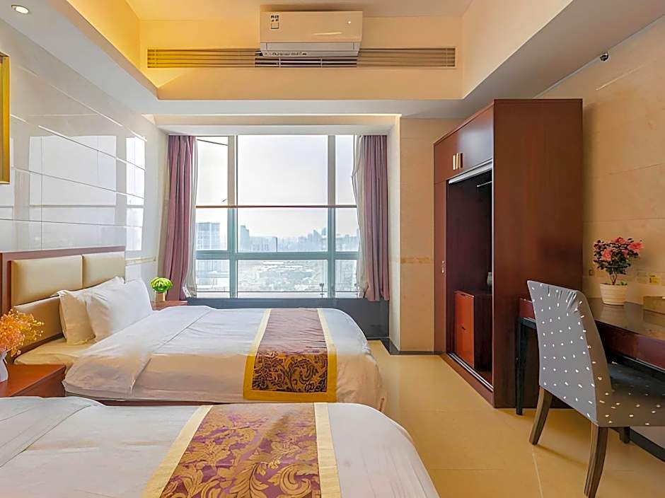 Sunny Apartment Of Grand Continental