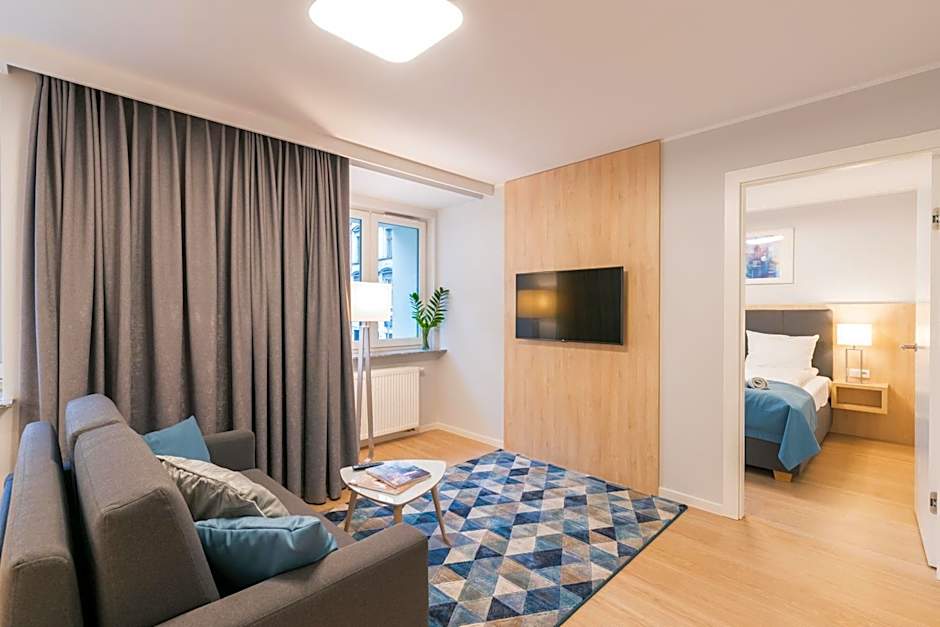 Q17 Apartments Rynek