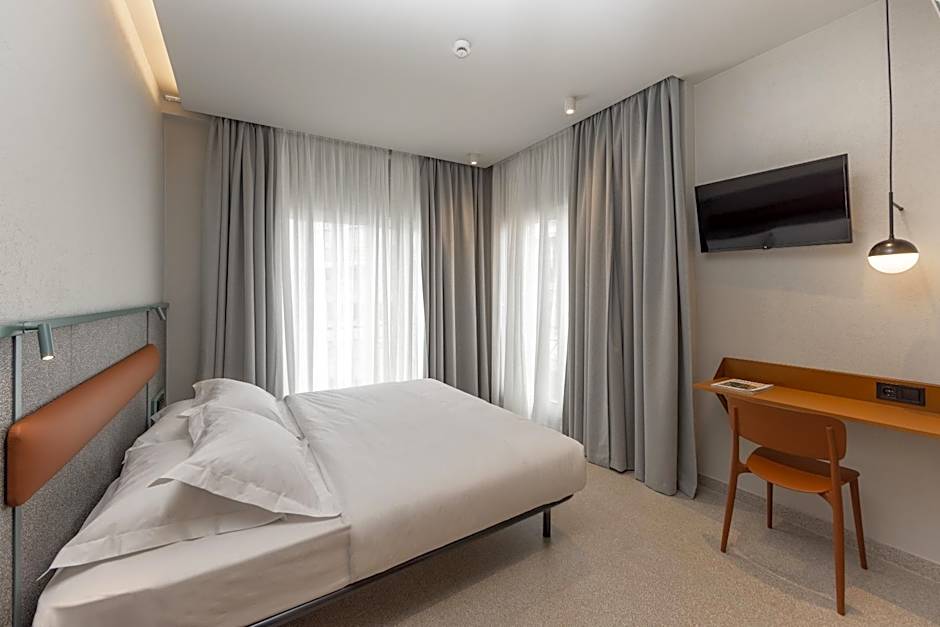 Photo 1 of 12 of Triple Room