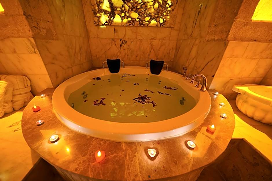 Serenus Cave Suites