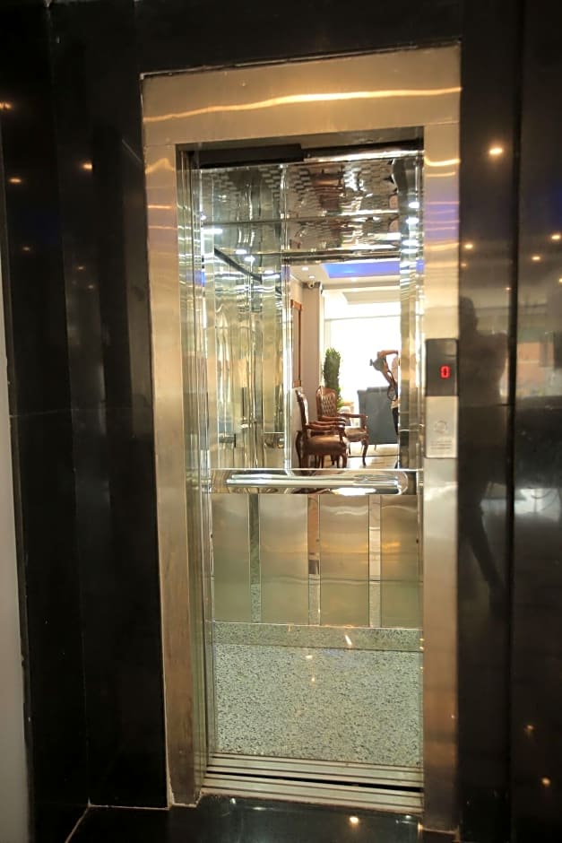 Turquoise Pyramids Hotel