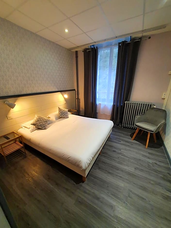 Auberge La Caverne